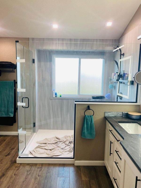 shower-remodel-custom-glass